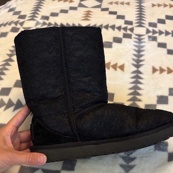 UGG Black Lace Women's Boots Size USA 7 S/N 1018615 - Picture 5 of 8